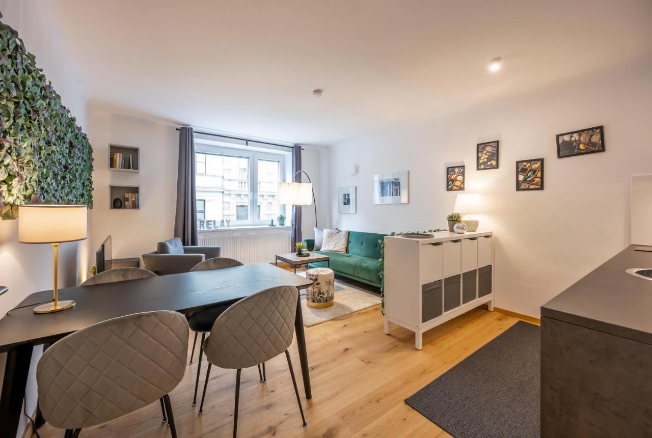 Modern City Center Apartment Wina Bagian luar foto