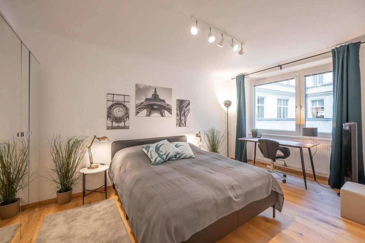 Modern City Center Apartment Wina Bagian luar foto
