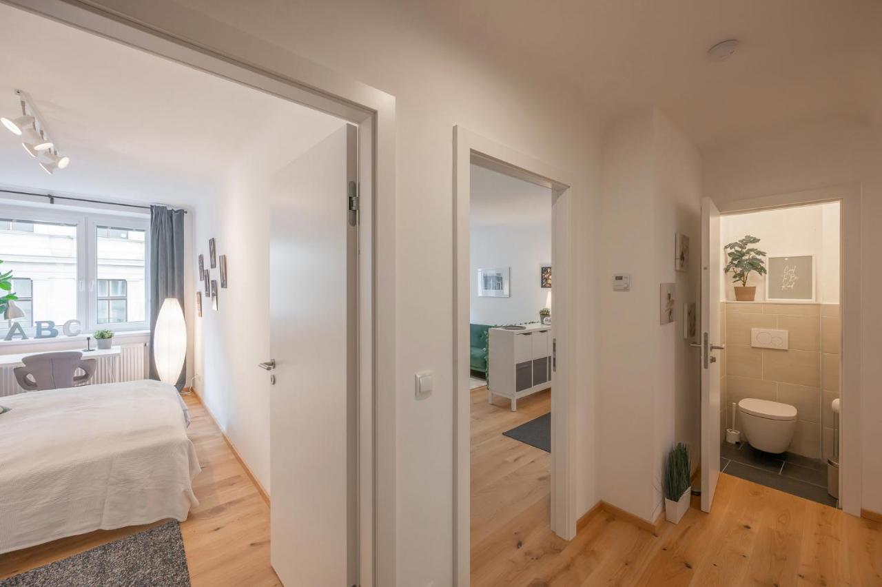 Modern City Center Apartment Wina Bagian luar foto