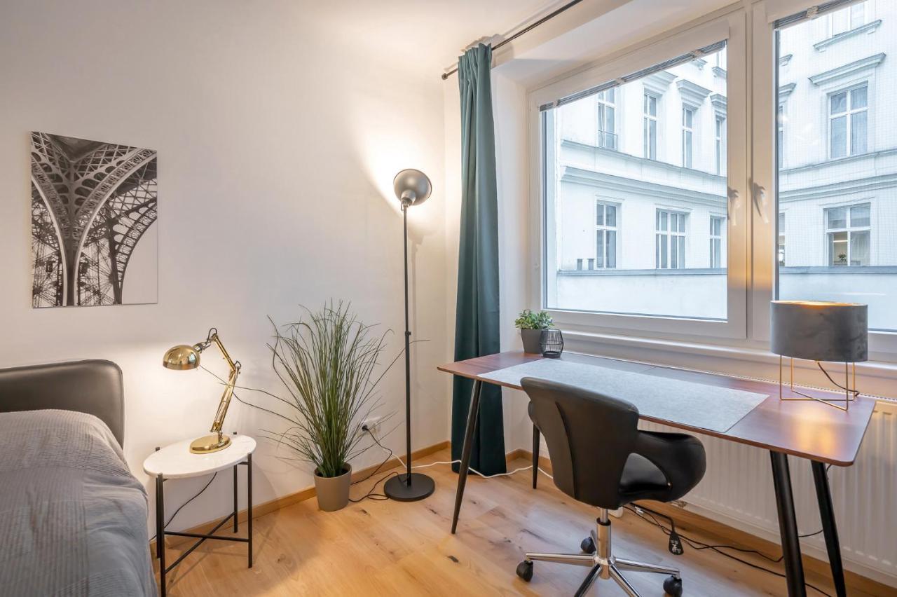 Modern City Center Apartment Wina Bagian luar foto