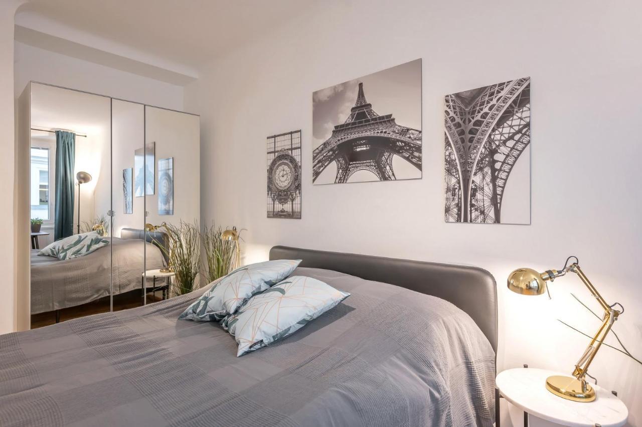 Modern City Center Apartment Wina Bagian luar foto